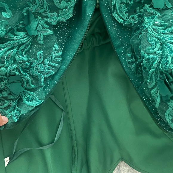 Pretty Green Prom Dress - Picture 2 of 6